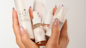 AlivuCosmetics bietet zertifizierte Naturkosmetik für alle Hauttypen, die mit nachhaltigen und natürlichen Inhaltsstoffen für eine gesunde Haut sorgt.