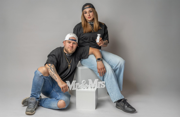 Adam Bödö & Vanessa Metzkow präsentieren moderne Chogan-Pflegeprodukte: Persönliche Beratung und innovative Lösungen für mehr Selbstwertgefühl und nachhaltige Hautpflege – jetzt mehr erfahren bei Team-Chogan in Villach.