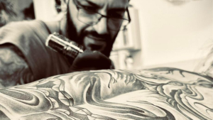 Realistic Tattoos in Graz bei Made Men Tattoo: Andrei Stancu bietet Realismus, Farbrealismus, Black and Gray, Blackwork, geometrische Motive, Fineline-Techniken und professionelle Cover-up Tattoos