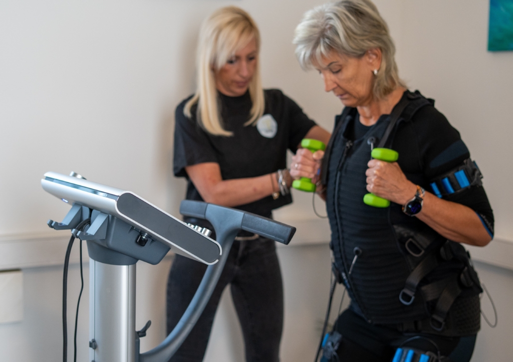 Effektives EMS-Training bei BeautyTeria Ottakring – Die perfekte Kombination aus Fitness und Beauty für schnelle, sichtbare Ergebnisse.