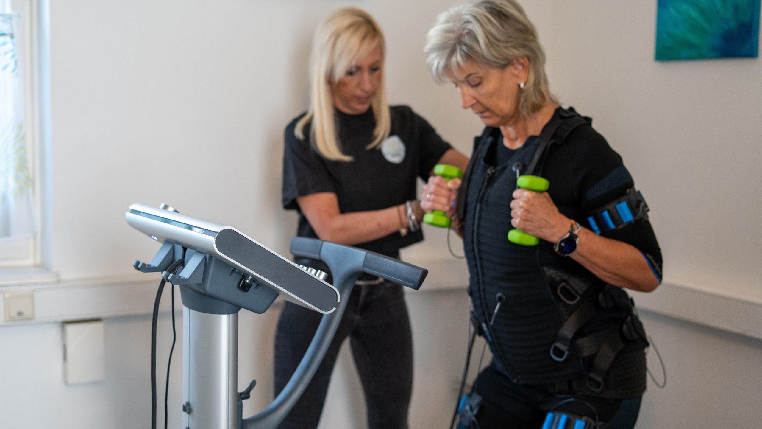 Effektives EMS-Training bei BeautyTeria Ottakring – Die perfekte Kombination aus Fitness und Beauty für schnelle, sichtbare Ergebnisse.