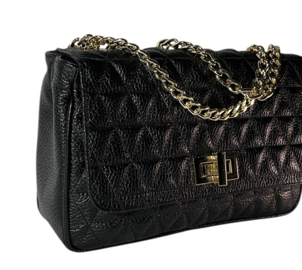 Heevn bietet nachhaltige Luxus-Designer-Handtaschen als Geschenkidee für die Feiertage und Weihnachten.