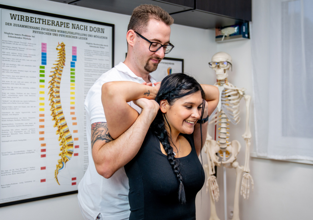 Wirbelwelt by Daniel Paul zeigt, wie Osteopathie Haltung, Mobilisation und Wohlbefinden verbessern kann.