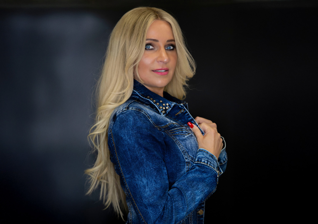 Dauerhafte Haarentfernung im Kosmetikstudio Feel Beautiful by Nicole in Durmersheim – individuelle Beratung für optimale Ergebnisse.