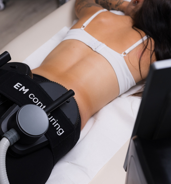 EMP-Body und EMP-Muskelaufbau bei Aurora Wien: innovative, nicht-invasive Behandlung zur Hautstraffung und Muskelstimulation für nachhaltige ästhetische Ergebnisse.