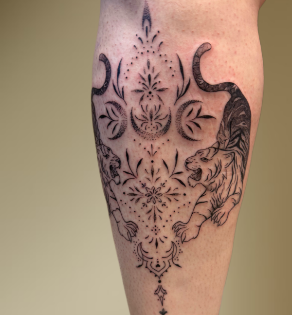 Im privaten Tattoostudio GreStella entstehen individuelle Mandala-Tattoos und Erinnerungskunst in ruhiger Atmosphäre.