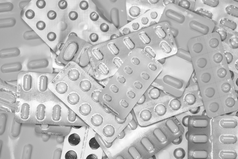 Symbolbild zum Bericht: Gesundheitsausschuss Pharma: Verband kritisiert Sparpläne bei Krebsmedikamenten – Foto: Pexels / Pixabay
